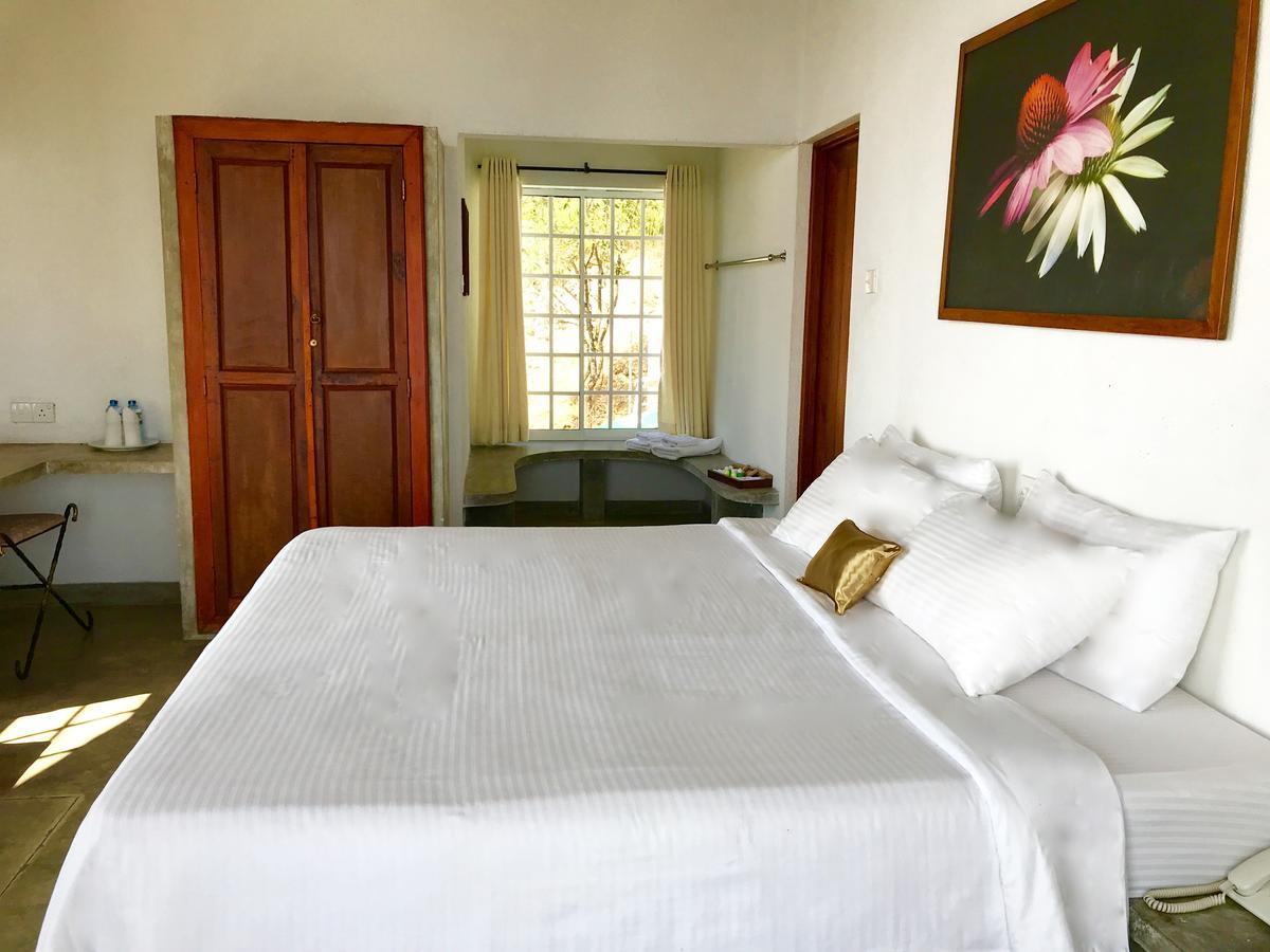 Club Lespri Hotel Palle Deltota Bagian luar foto