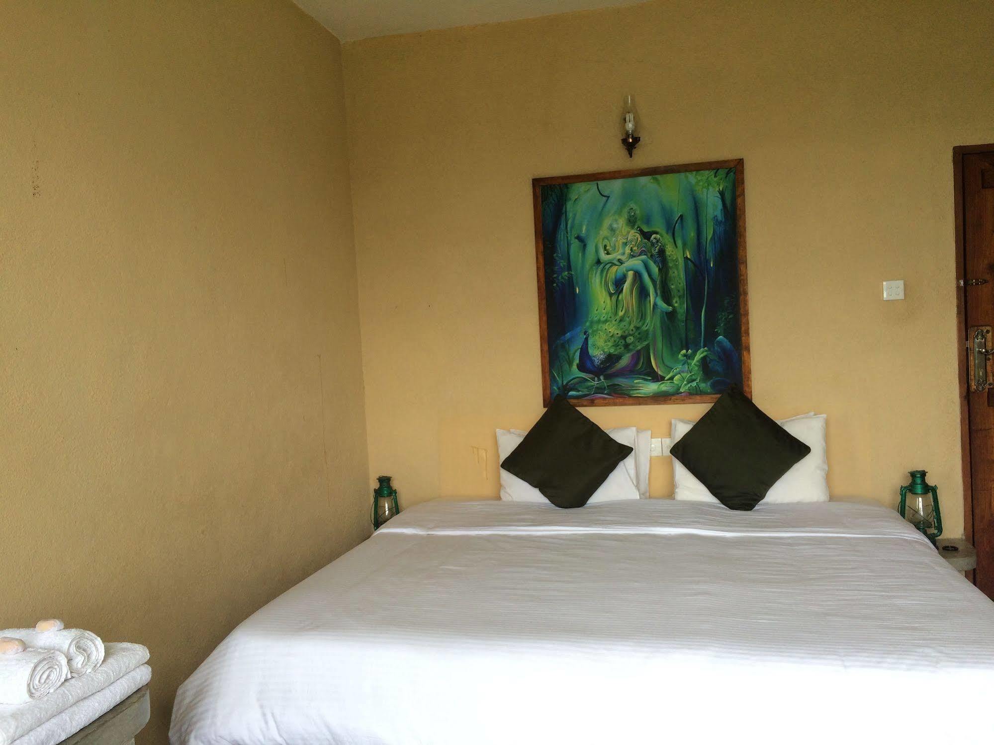 Club Lespri Hotel Palle Deltota Bagian luar foto